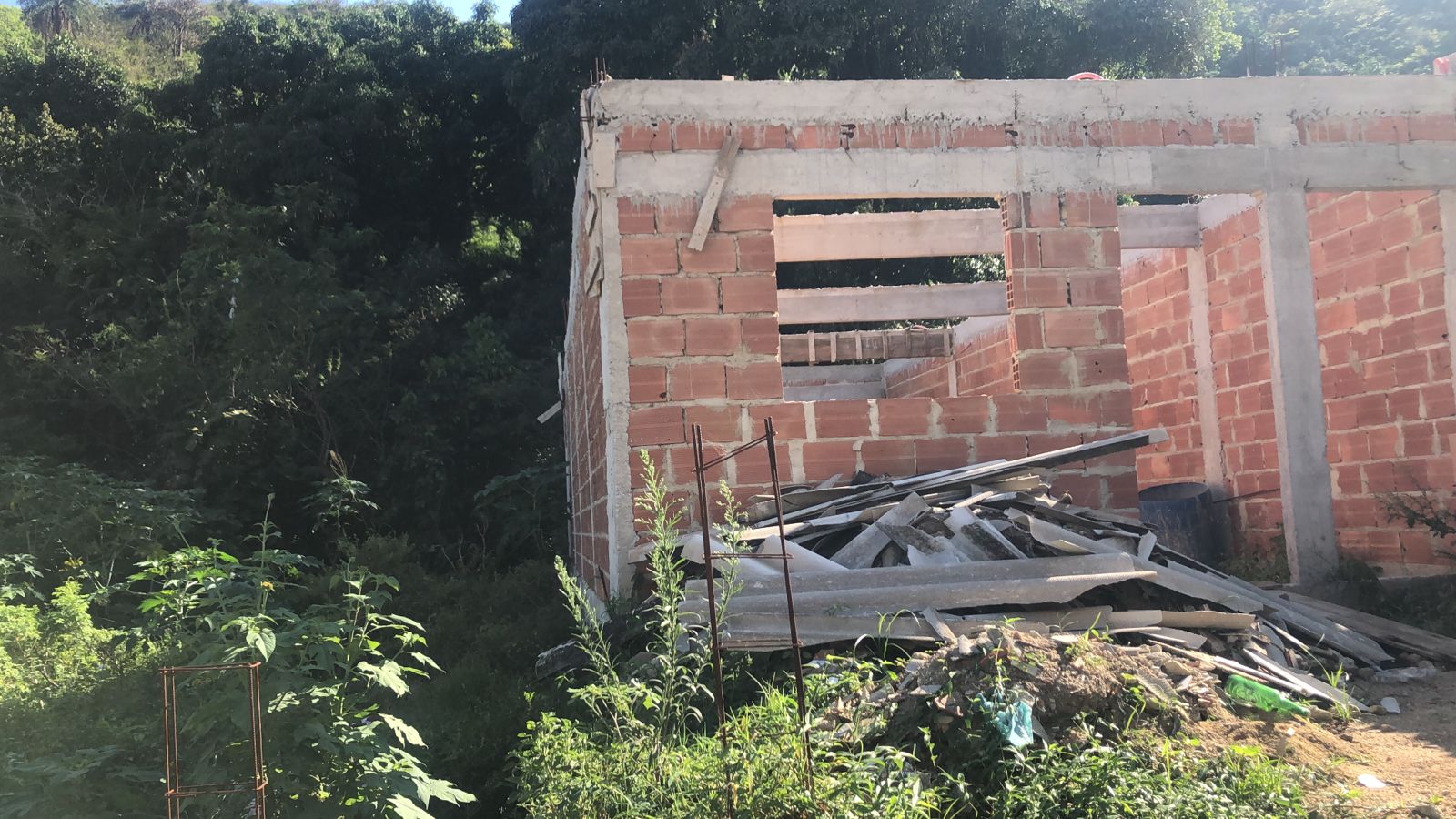 Após denúncia, polícia identifica construção irregular em Campo Grande 